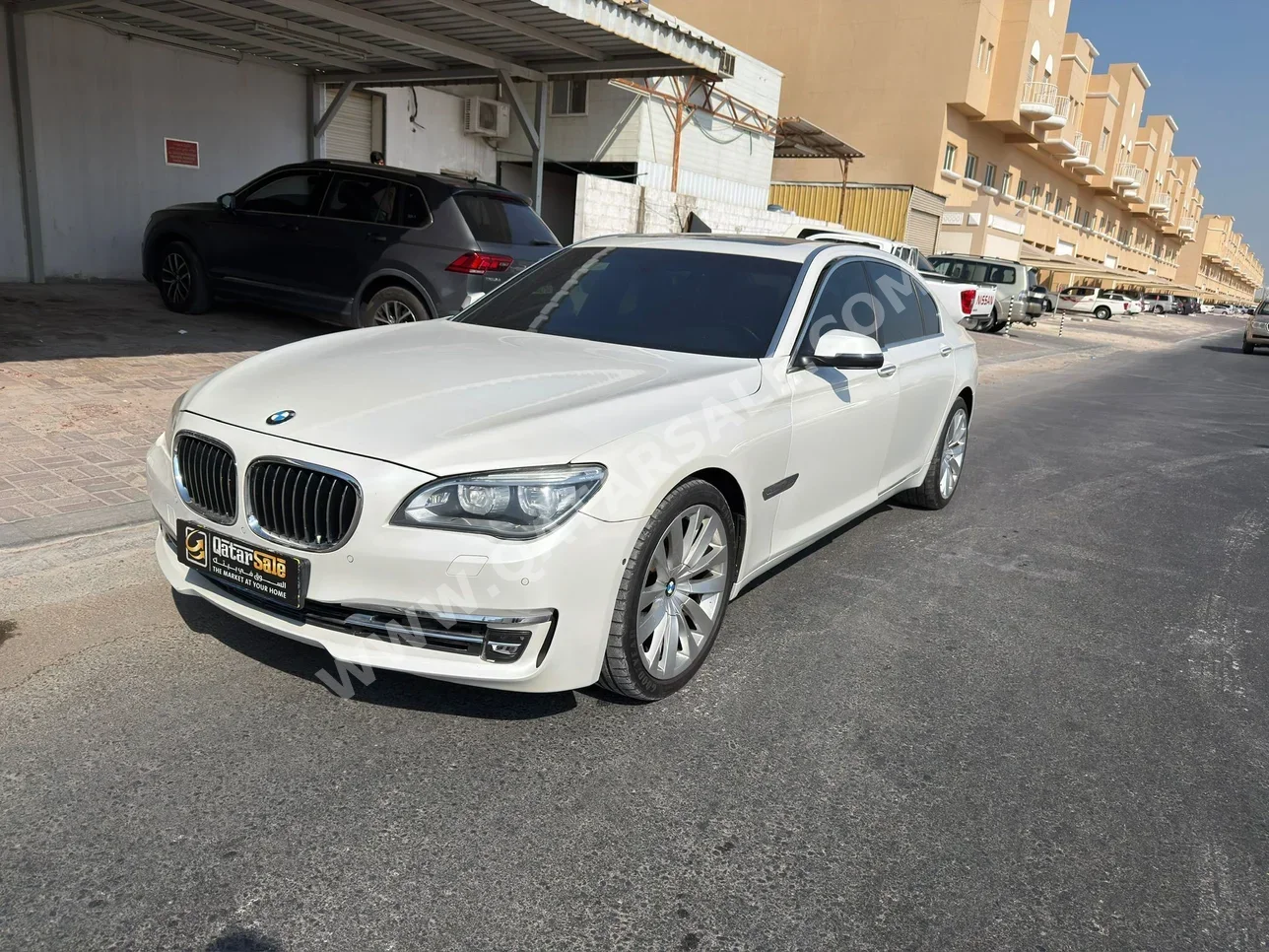 BMW  7-Series  740 Li  2013  Automatic  200,000 Km  6 Cylinder  Rear Wheel Drive (RWD)  Sedan  White