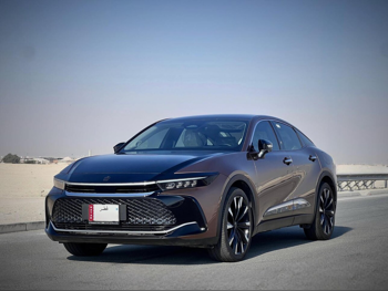 تويوتا  كراون  هايبرد  2023  اوتوماتيك  15,100 كم  4 سلندر  سحب امامي  سيدان  بني  تحت الضمان