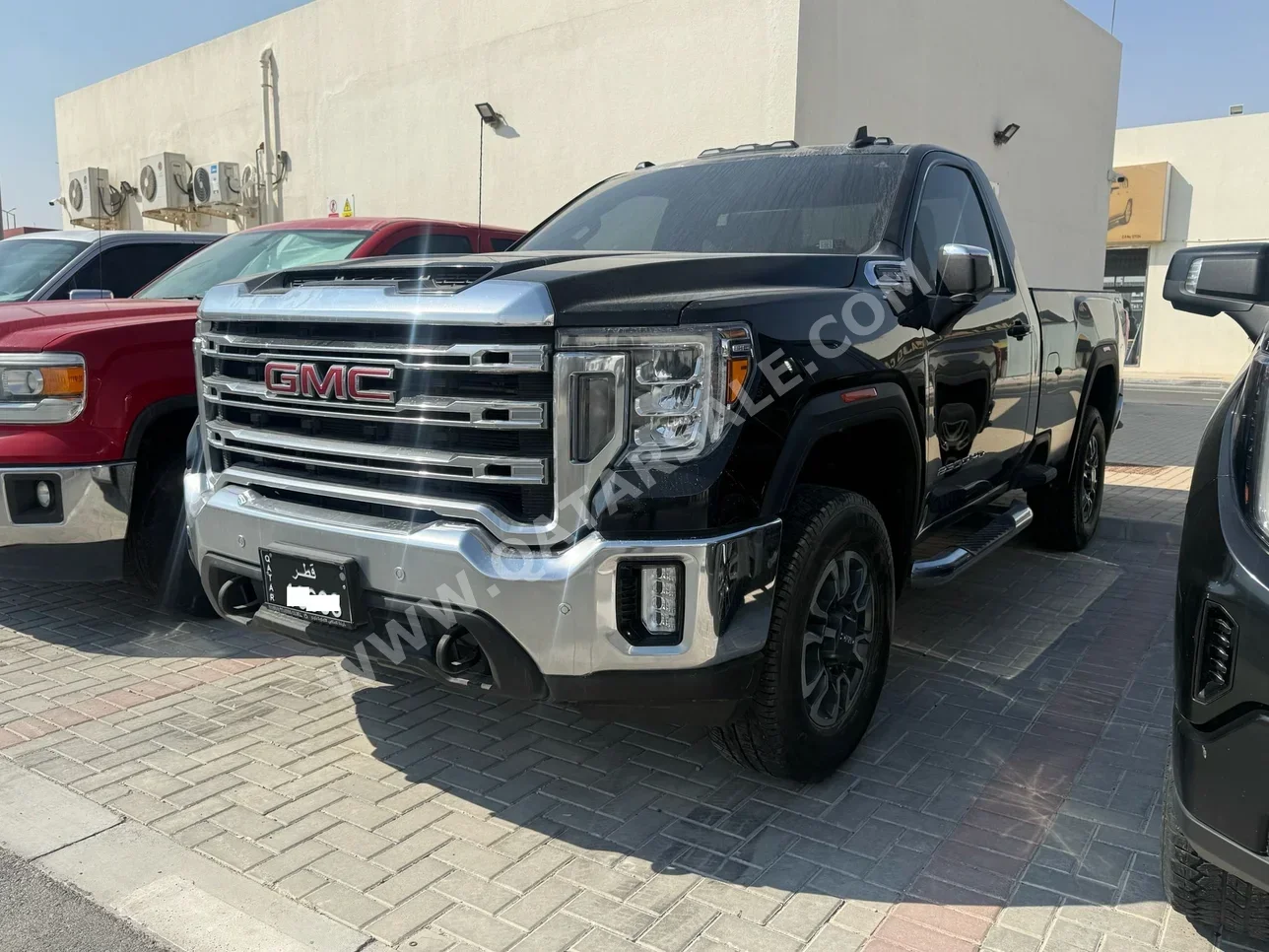 GMC  Sierra  SLE  2022  Automatic  38,000 Km  8 Cylinder  Four Wheel Drive (4WD)  Pick Up  Black