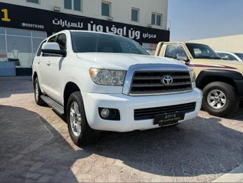 Toyota  Sequoia  SR5  2015  Automatic  262,000 Km  8 Cylinder  Four Wheel Drive (4WD)  SUV  White