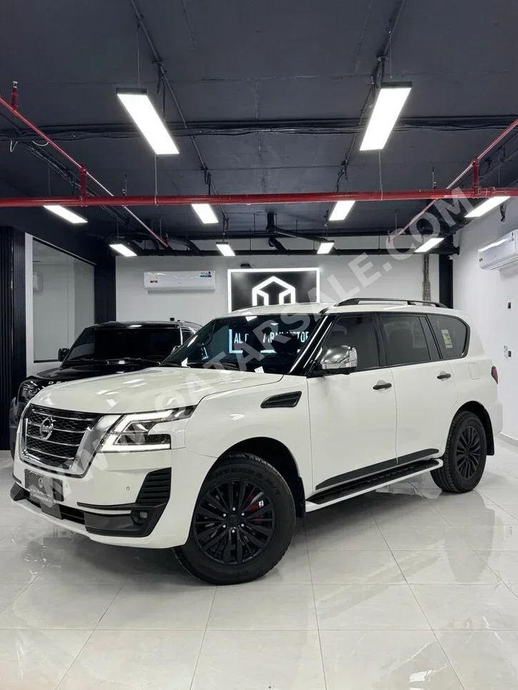 Nissan  Patrol  Platinum  2020  Automatic  230,000 Km  8 Cylinder  Four Wheel Drive (4WD)  SUV  White