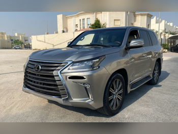 Lexus LX 570 2016 Automatic 280,000 Km 8 Cylinder Four Wheel Drive (4WD) SUV Gray