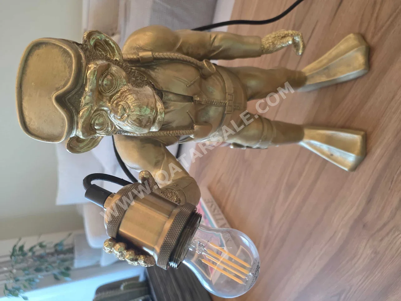 الإضاءة - مصابيح بأشكالها - ذهبي