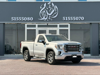 GMC  Sierra  Elevation  2021  Automatic  27,000 Km  8 Cylinder  Four Wheel Drive (4WD)  Pick Up  Silver