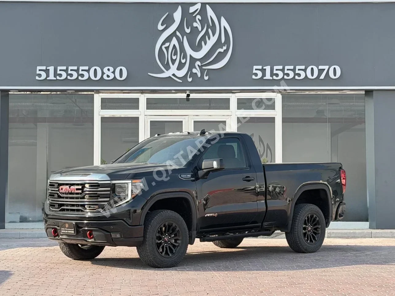 GMC  Sierra  AT4  2023  Automatic  76,000 Km  8 Cylinder  Four Wheel Drive (4WD)  Pick Up  Black  With Warranty