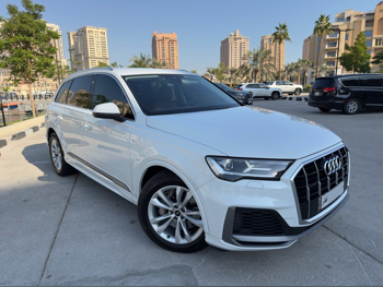 Audi  Q7  55 TFSI  2022  Automatic  62,000 Km  6 Cylinder  All Wheel Drive (AWD)  SUV  White  With Warranty