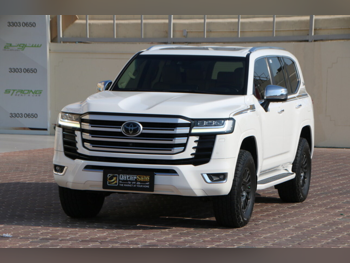Toyota  Land Cruiser  VXR Twin Turbo  2022  Automatic  104,000 Km  6 Cylinder  Four Wheel Drive (4WD)  SUV  White  With Warranty