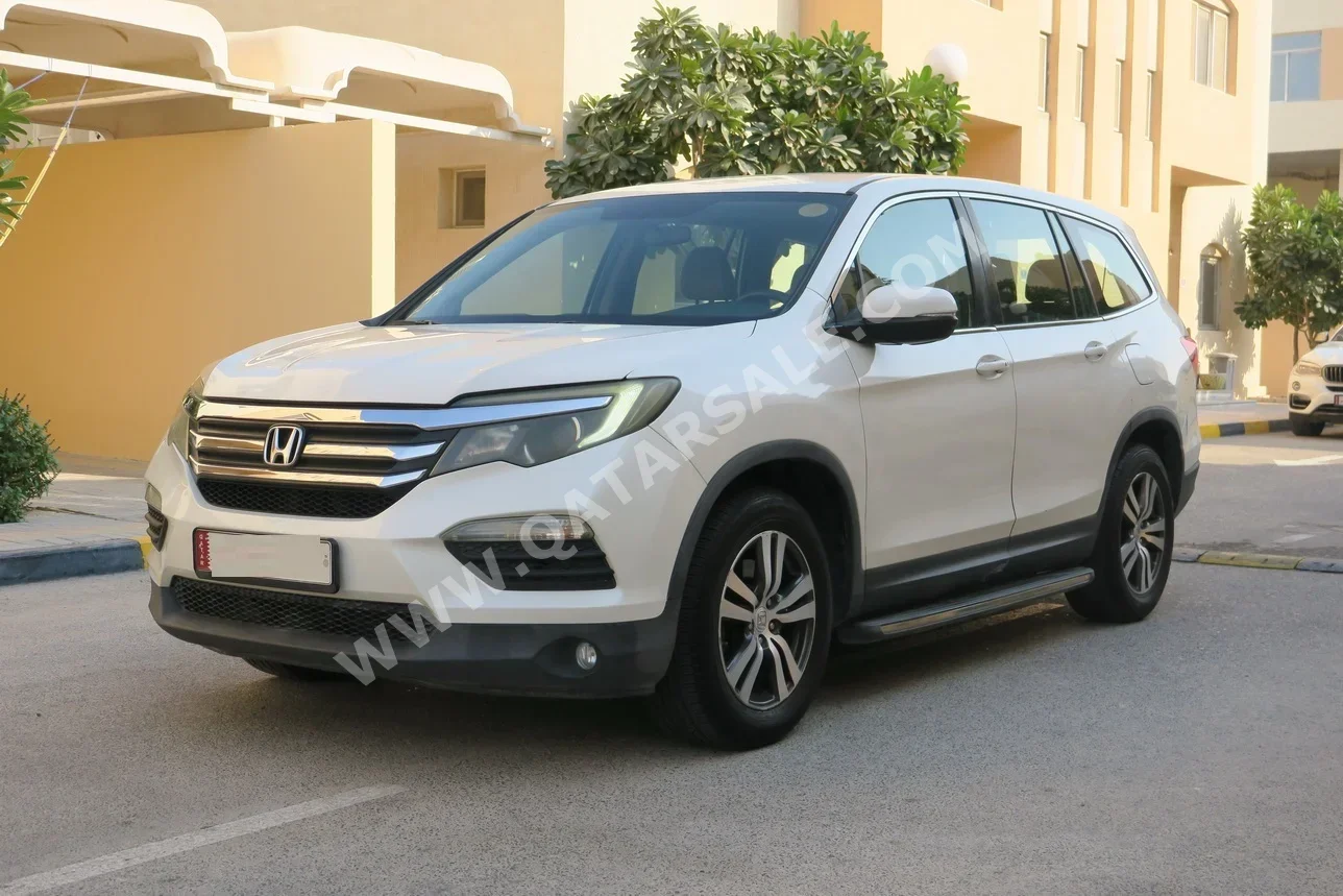 Honda Pilot 2016 Automatic 303,000 Km 4 Cylinder Four Wheel Drive (4WD) SUV White