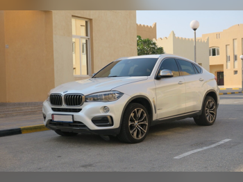 BMW X-Series X6 50i 2016 Automatic 120,000 Km 8 Cylinder Four Wheel Drive (4WD) SUV White