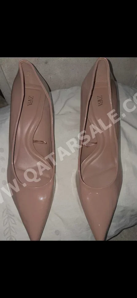 أحذية زارا  جلد اصلي  زهري مقاس 40  نسائي