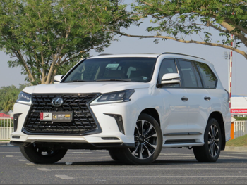 Lexus  LX  570 S Black Edition  2021  Automatic  30,000 Km  8 Cylinder  Four Wheel Drive (4WD)  SUV  White