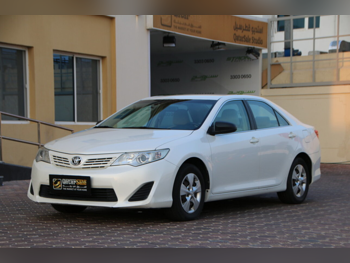 Toyota Camry 2015 Automatic 88,000 Km 4 Cylinder Front Wheel Drive (FWD) Sedan White