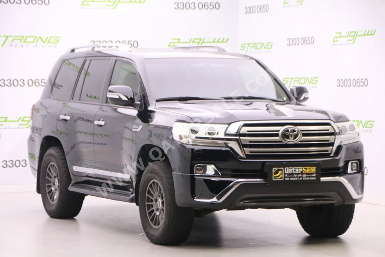 Toyota  Land Cruiser  GXR  2018  Automatic  150,000 Km  6 Cylinder  Four Wheel Drive (4WD)  SUV  Black