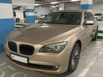 BMW  7-Series  730 Li  2011  Automatic  225,000 Km  6 Cylinder  Sedan  Gold