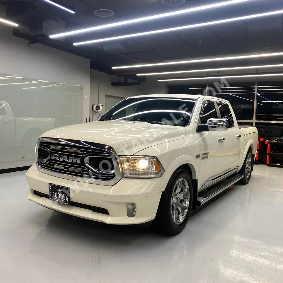 Dodge Ram 1500 Laramie 2017 Automatic 80,000 Km 8 Cylinder Four Wheel Drive (4WD) Pick Up Leather With Warranty