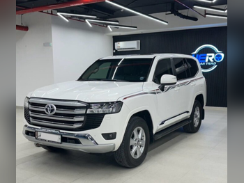 Toyota  Land Cruiser  GXR  2024  Automatic  41,500 Km  6 Cylinder  Four Wheel Drive (4WD)  SUV  White  With Warranty