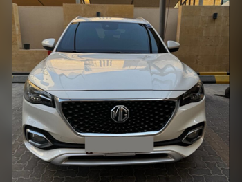 ام جي  اتش اس  سبورت  2020  اوتوماتيك  95,600 كم  4 سلندر  دفع رباعي  اس يو في  أبيض