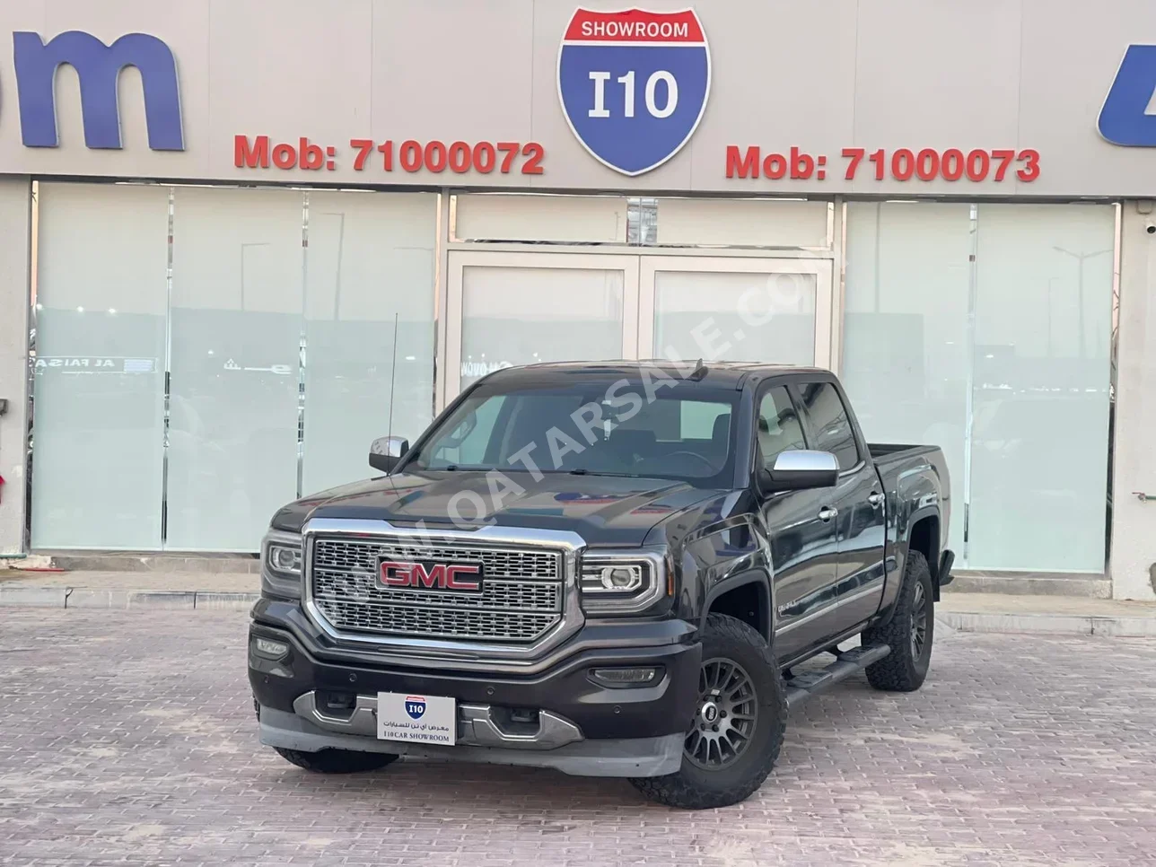 GMC Sierra Denali 2016 Automatic 300,000 Km 8 Cylinder Four Wheel Drive (4WD) Pick Up Dark Gray