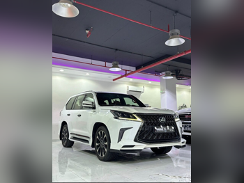 لكزس  ال اكس  570 اس بلاك ايديشن  2016  اوتوماتيك  197,000 كم  8 سلندر  دفع رباعي  اس يو في  أبيض