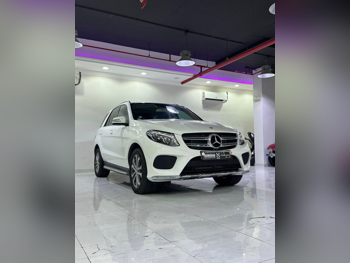 مرسيدس - بنز  جي ال اي  400  2016  اوتوماتيك  47,000 كم  6 سلندر  دفع رباعي  اس يو في  أبيض