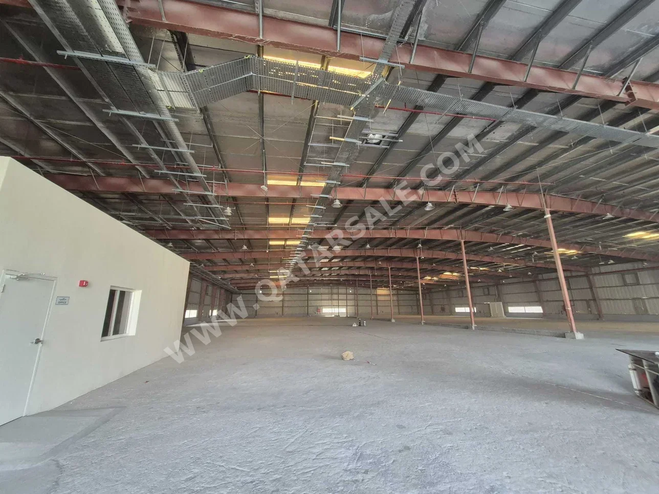 Warehouses & Stores - Al Wakrah  - Barkit Al Awamer  -Area Size: 5000 Square Meter