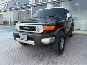 Toyota  FJ Cruiser  2014  Automatic  198,000 Km  6 Cylinder  Four Wheel Drive (4WD)  SUV  Black