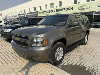 شفروليه تاهو 2013 اوتوماتيك 164,000 كم 8 سلندر دفع رباعي اس يو في ذهبي