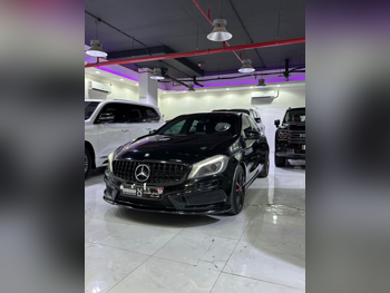 مرسيدس - بنز  ايه - كلاس  250  2015  اوتوماتيك  81,000 كم  4 سلندر  دفع خلفي  هاتشباك  أسود