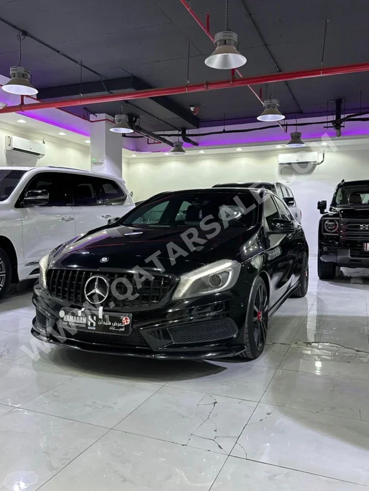 مرسيدس - بنز  ايه - كلاس  250  2015  اوتوماتيك  81,000 كم  4 سلندر  دفع خلفي  هاتشباك  أسود