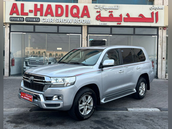 تويوتا  لاند كروزر  جي اكس ار  2021  اوتوماتيك  190,000 كم  6 سلندر  دفع رباعي  اس يو في  فضي