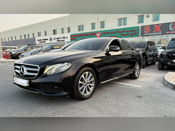 مرسيدس - بنز  اي - كلاس  200  2019  اوتوماتيك  94,000 كم  4 سلندر  دفع خلفي  سيدان  أسود