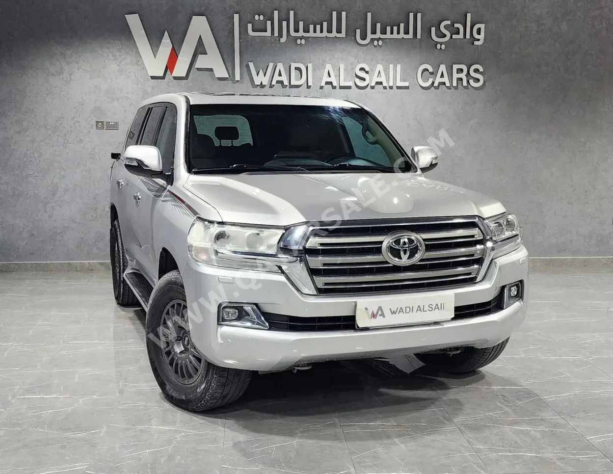 Toyota Land Cruiser GXR 2018 Automatic 231,000 Km 8 Cylinder Four Wheel Drive (4WD) SUV Silver