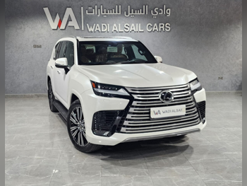 لكزس  ال اكس  600 لكجري  2022  اوتوماتيك  24,000 كم  6 سلندر  دفع رباعي  اس يو في  أبيض  تحت الضمان