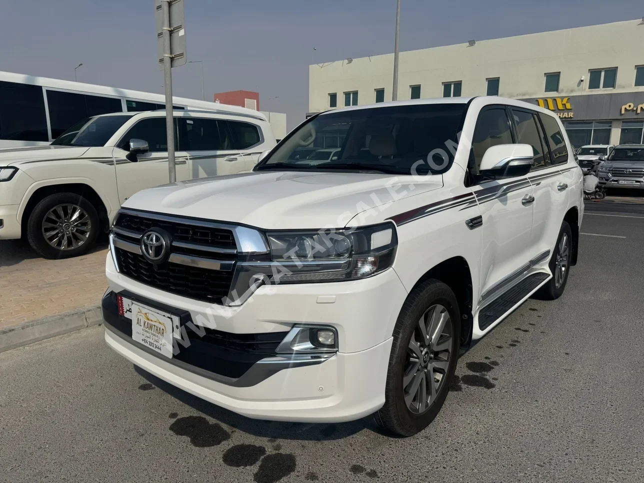 Toyota  Land Cruiser  GXR- Grand Touring  2020  Automatic  187,000 Km  6 Cylinder  Four Wheel Drive (4WD)  SUV  White