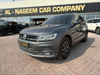 فوكس واغن  تيغوان  2020  اوتوماتيك  62,000 كم  4 سلندر  دفع رباعي  اس يو في  رمادي