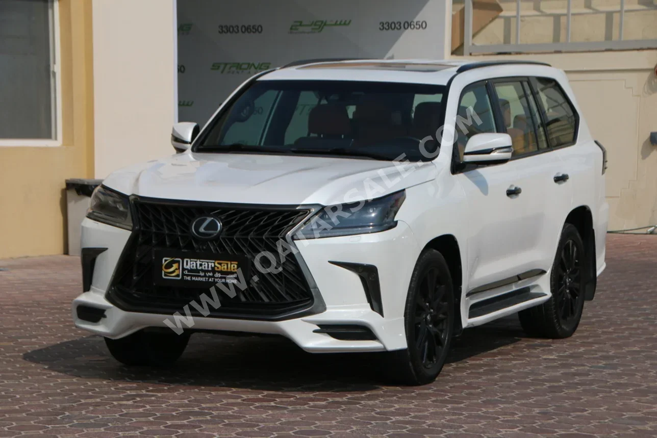 Lexus LX 570 S Black Edition 2019 Automatic 98,000 Km 8 Cylinder Four Wheel Drive (4WD) SUV White