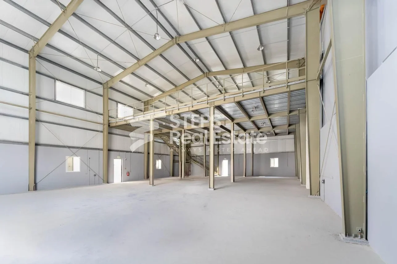 Warehouses & Stores - Al Wakrah  - Barkit Al Awamer  -Area Size: 1000 Square Meter