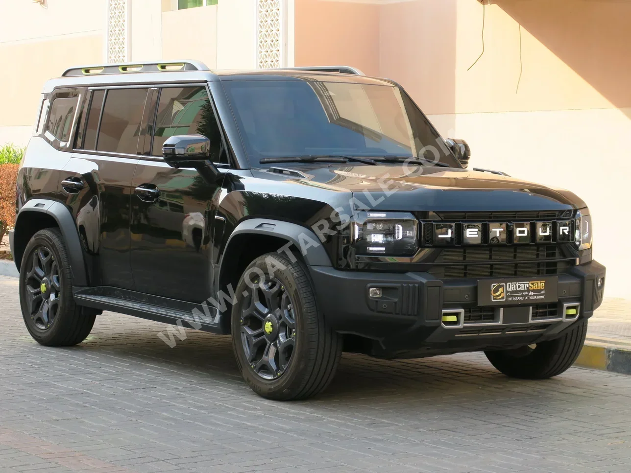 Jetour  T2  Luxury  2026  Automatic  14,000 Km  4 Cylinder  Four Wheel Drive (4WD)  SUV  Black  With Warranty