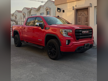 جي ام سي سييرا اليفيشن 2019 اوتوماتيك 130,000 كم 8 سلندر دفع رباعي بيكب أحمر