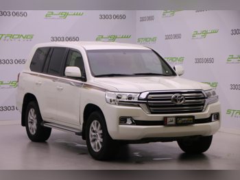 تويوتا  لاند كروزر  جي اكس ار  2021  اوتوماتيك  95,249 كم  6 سلندر  دفع رباعي  اس يو في  أبيض لؤلؤي