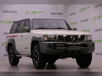 نيسان  باترول  سوبر سفاري  2022  عادي  46,000 كم  6 سلندر  دفع رباعي  اس يو في  أبيض  تحت الضمان