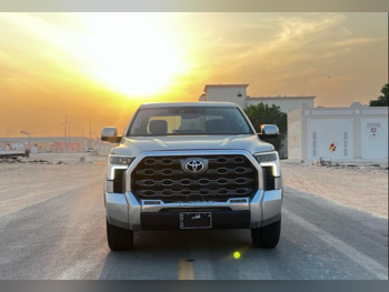 تويوتا  تندرا  لمتيد  2023  اوتوماتيك  47,000 كم  6 سلندر  دفع رباعي  بيكب  رمادي