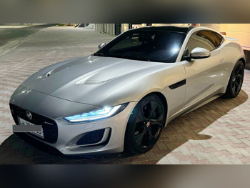 جاكوار  اف-تايب  سوبر تشارج  2021  اوتوماتيك  15,000 كم  6 سلندر  دفع خلفي  كوبيه \ سبورت  رمادي