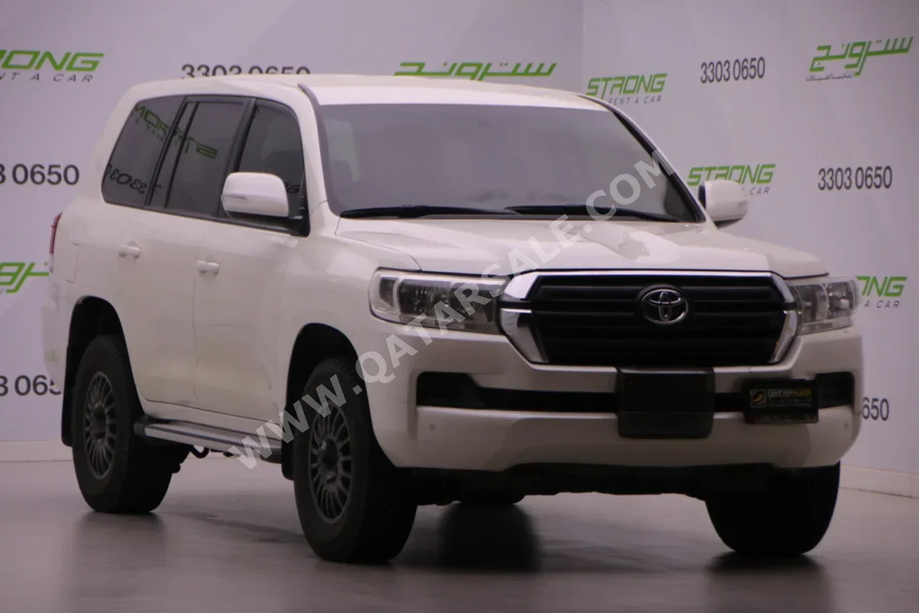تويوتا  لاند كروزر  جي اكس  2016  اوتوماتيك  244,000 كم  6 سلندر  دفع رباعي  اس يو في  أبيض لؤلؤي