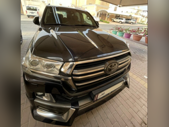 Toyota  Land Cruiser  VXR- Grand Touring S  2020  Automatic  140,000 Km  8 Cylinder  Four Wheel Drive (4WD)  SUV  Dark Blue