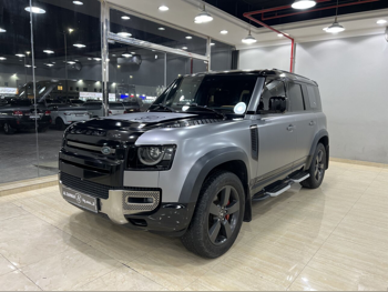 لاند روفر  ديفيندر  110 اكس  2022  اوتوماتيك  51,000 كم  6 سلندر  دفع رباعي  اس يو في  رمادي