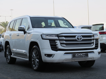 تويوتا  لاند كروزر  في اكس توين توربو  2025  اوتوماتيك  9,000 كم  6 سلندر  دفع رباعي  اس يو في  أبيض  تحت الضمان