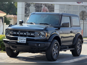 فورد برونكو بيغ بيند 2024 اوتوماتيك 18,000 كم 4 سلندر دفع رباعي اس يو في أسود تحت الضمان
