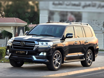 Toyota  Land Cruiser  VXR- Grand Touring S  2020  Automatic  130,000 Km  8 Cylinder  Four Wheel Drive (4WD)  SUV  Black