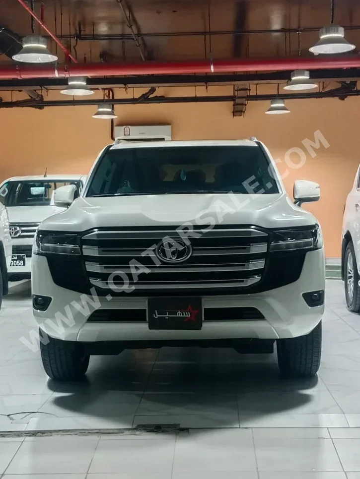 Toyota Land Cruiser GXR 2024 Automatic 15,000 Km 6 Cylinder Four Wheel Drive (4WD) SUV White With Warranty
